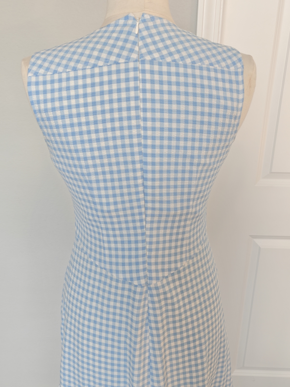 Calvin Klein Light Blue Gingham V-Neck Midi Dress Sz 8 - Picture 5 of 9